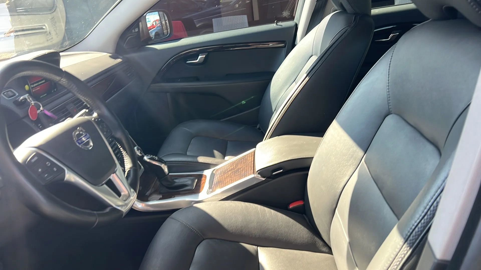 Used 2016 Volvo XC70 T5 Premier w/ Proximity Package AWD/4WD image 40