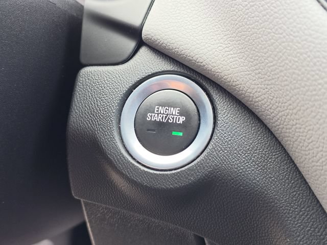 Used 2018 Chevrolet Equinox LT FWD image 32