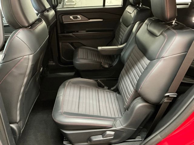 Used 2025 Ford Explorer ST-Line image 13