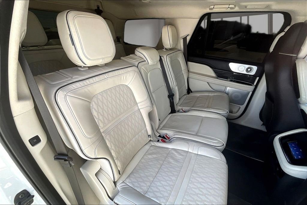 Used 2022 Lincoln Navigator Black Label AWD/4WD image 28