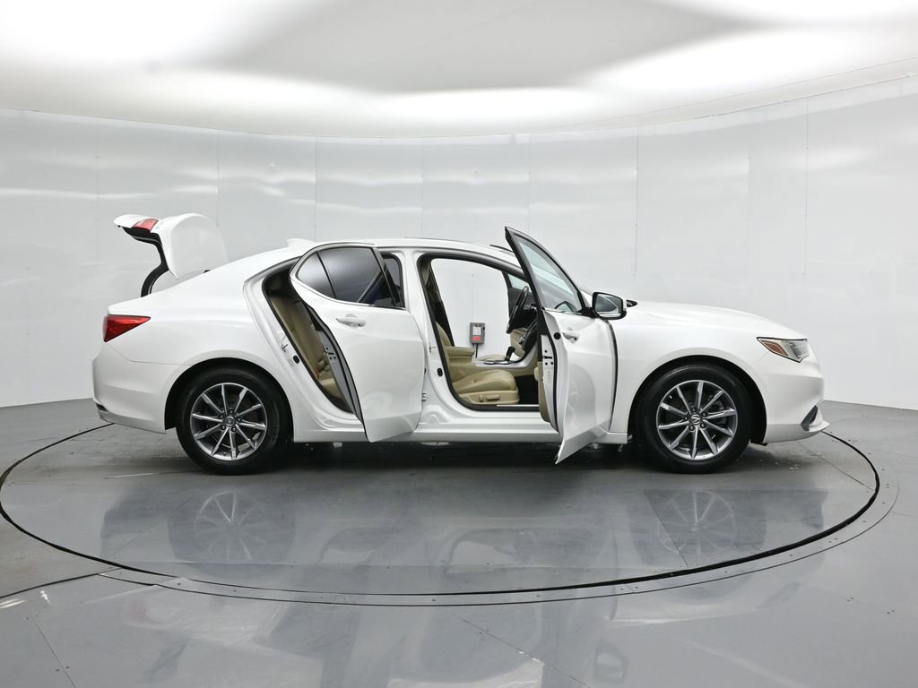 Used 2019 Acura TLX FWD image 4