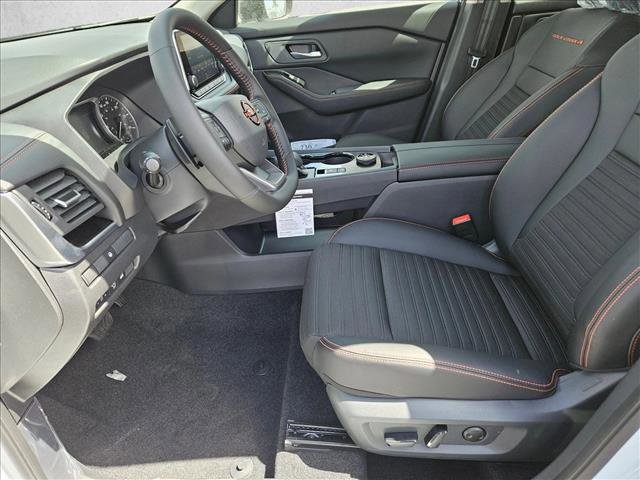 Used 2025 Nissan Rogue SV w/ Rock Creek Premium Package image 11