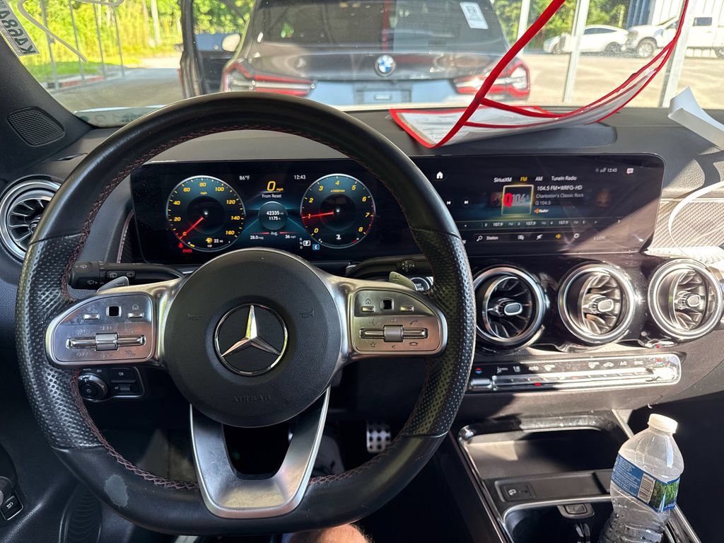 Used 2023 Mercedes-Benz GLB 250 w/ AMG Line image 13