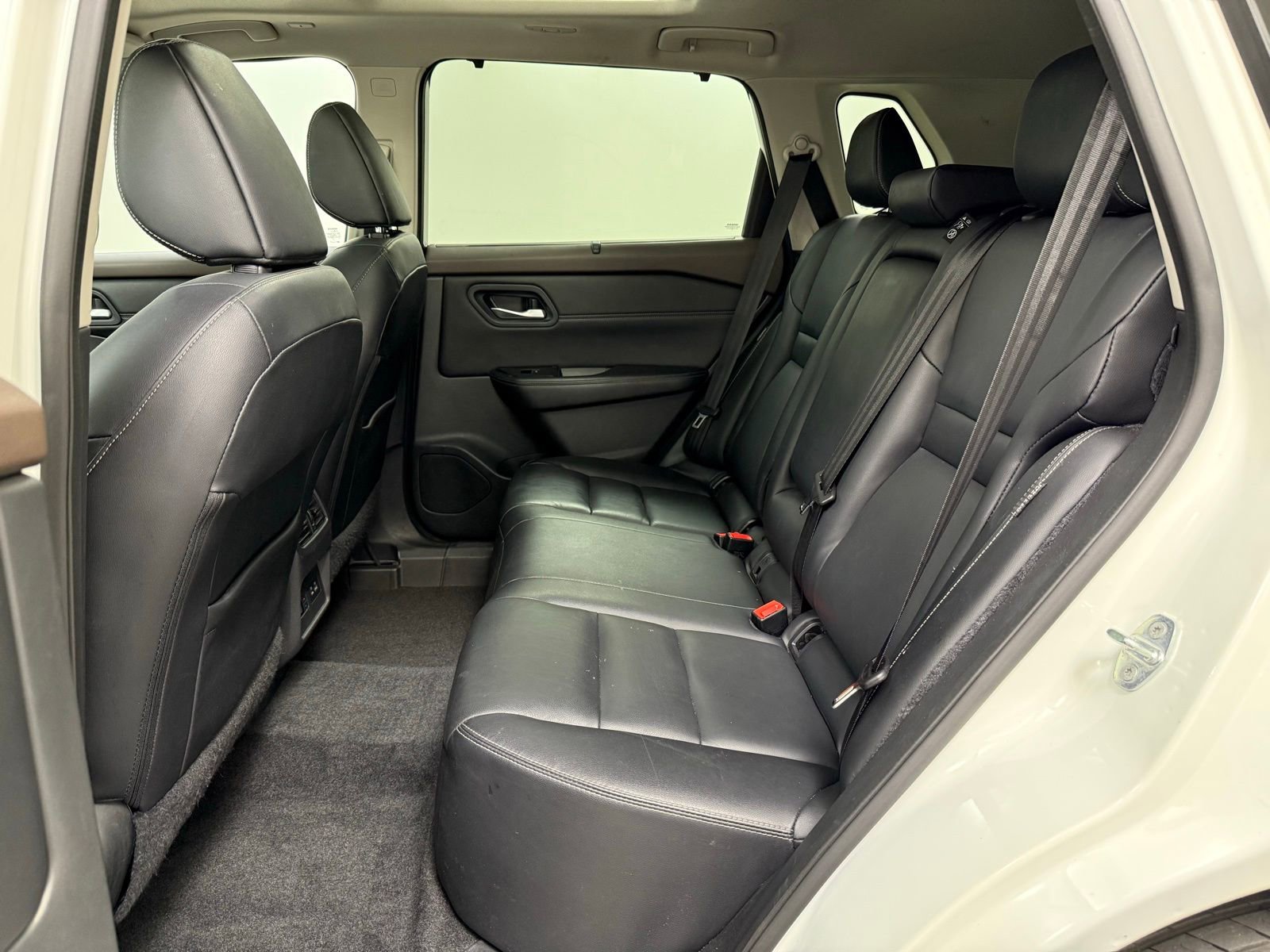 Used 2022 Nissan Rogue SL w/ SL Premium Package image 19