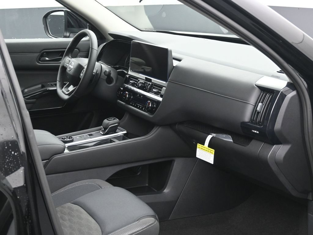 New 2026 Nissan Pathfinder SV image 6