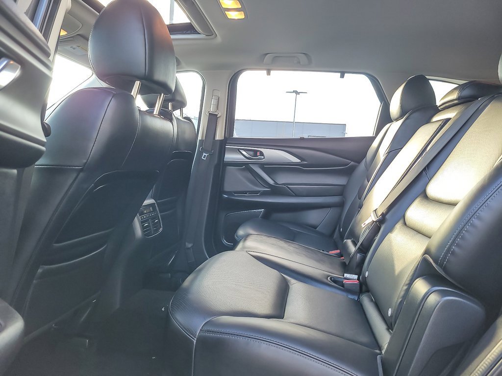 Used 2018 MAZDA CX-9 Touring w/ Touring Premium Package image 10