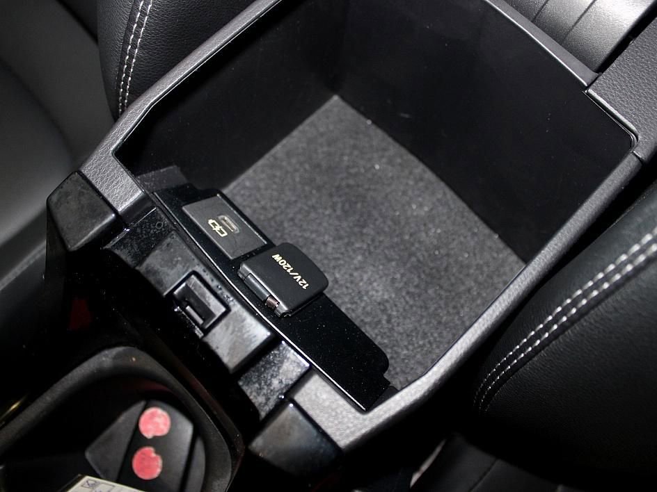 Used 2025 Toyota Corolla Cross XLE image 26