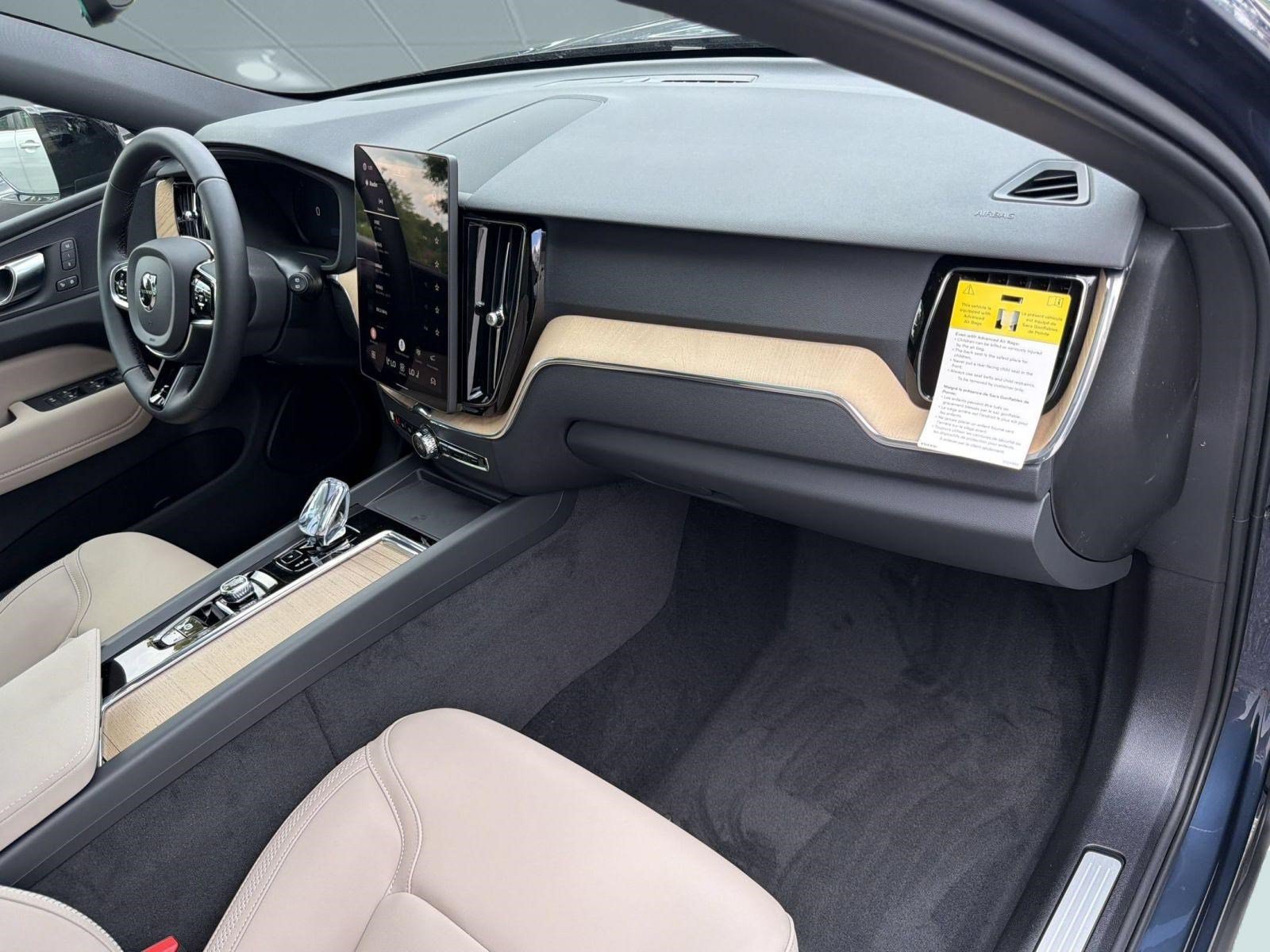 New 2026 Volvo XC60 B5 Plus w/ Protection Package Premier AWD/4WD image 31