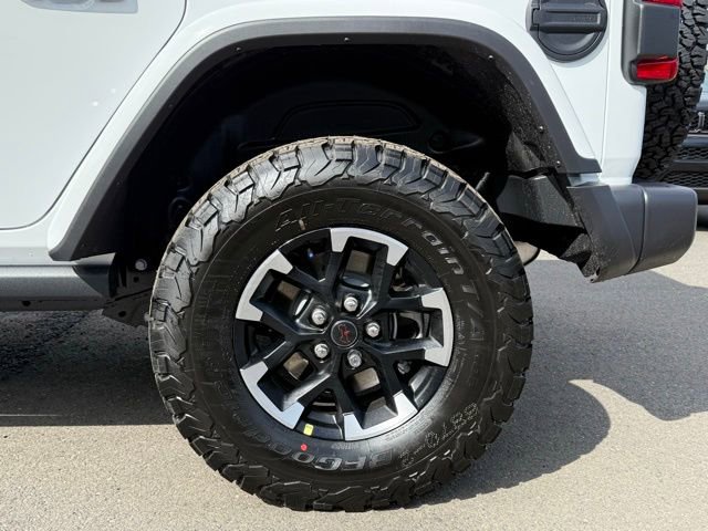 New 2026 Jeep Wrangler Unlimited Rubicon w/ Dual Top Group AWD/4WD image 17