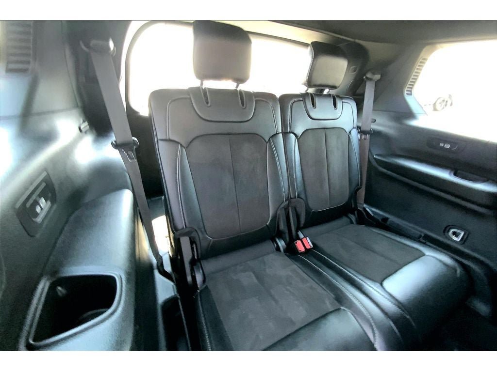 Used 2023 Jeep Grand Cherokee L Laredo AWD/4WD image 29