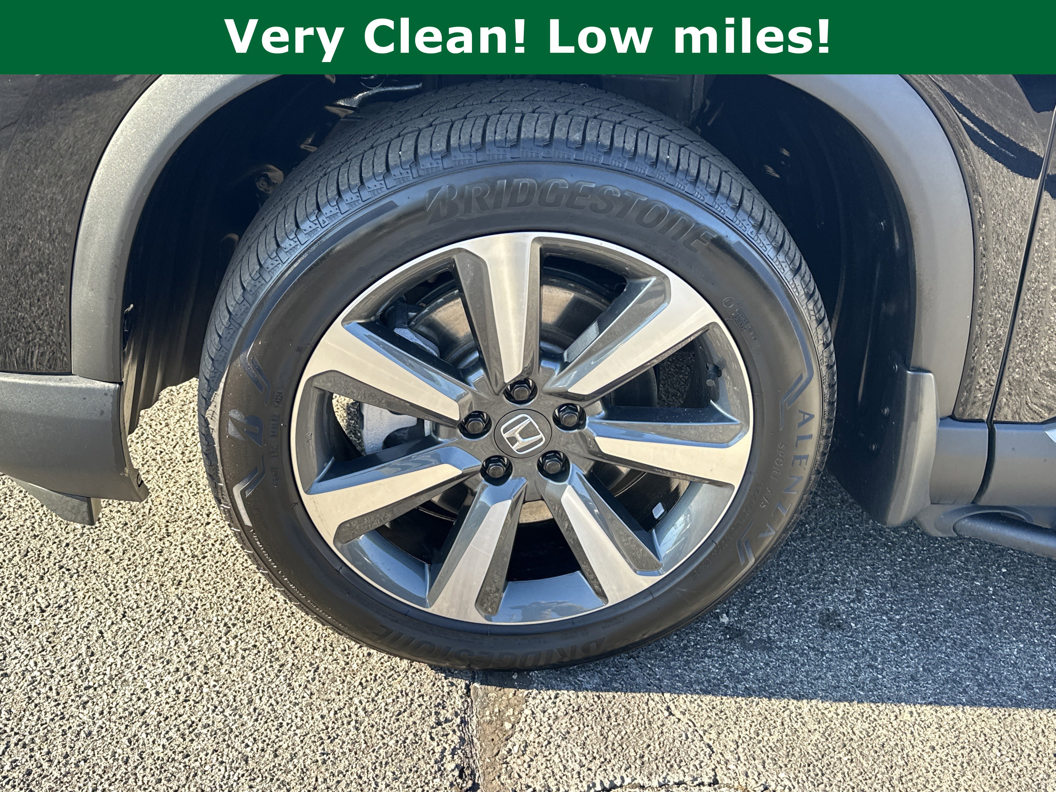 Used 2025 Honda Pilot Touring image 11