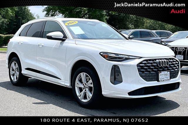 Used 2025 Audi Q5 Premium w/ Convenience Package AWD/4WD image 9