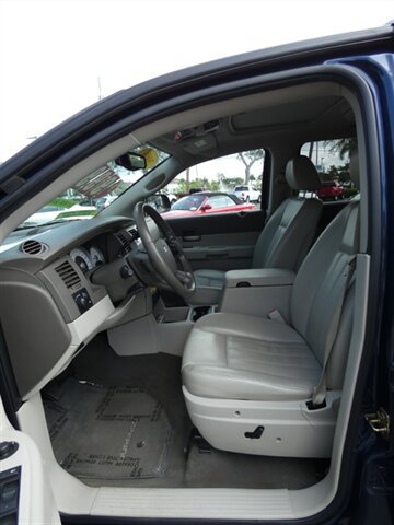 Used 2005 Dodge Durango Limited w/ Trailer Tow Group AWD/4WD image 40