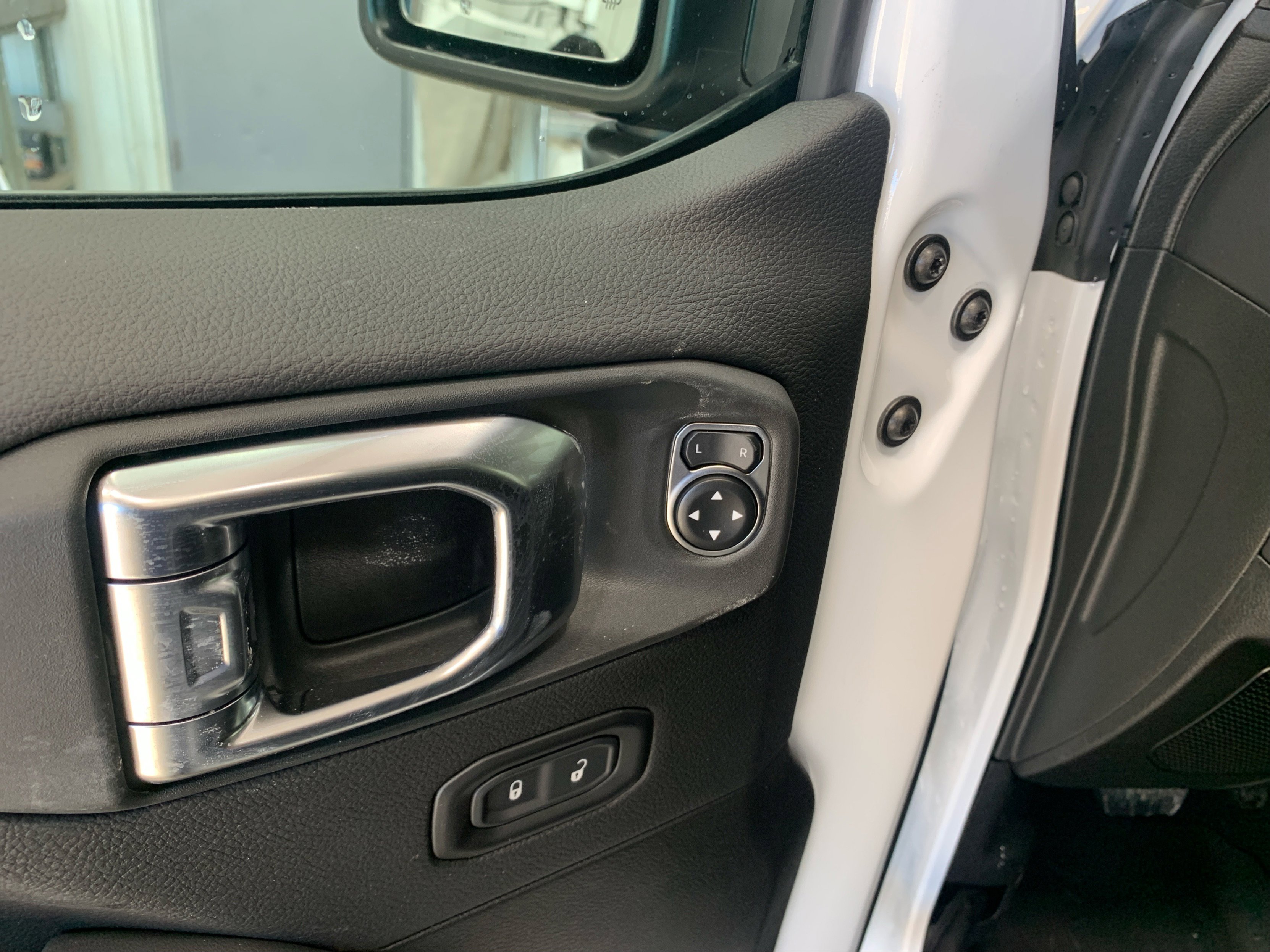 New 2025 Jeep Wrangler Sahara w/ Safety Group image 33