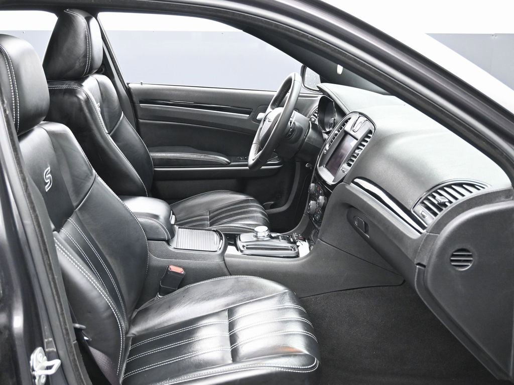 Used 2023 Chrysler 300 S image 36