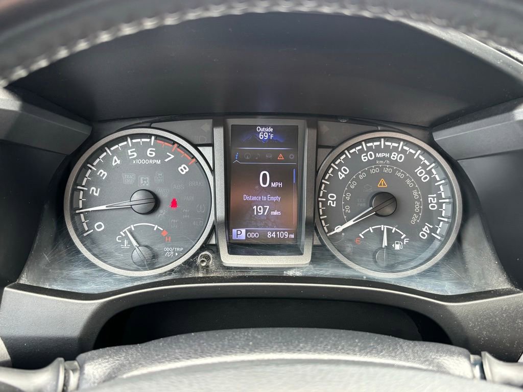Used 2016 Toyota Tacoma TRD Sport w/ Towing Package RWD image 15
