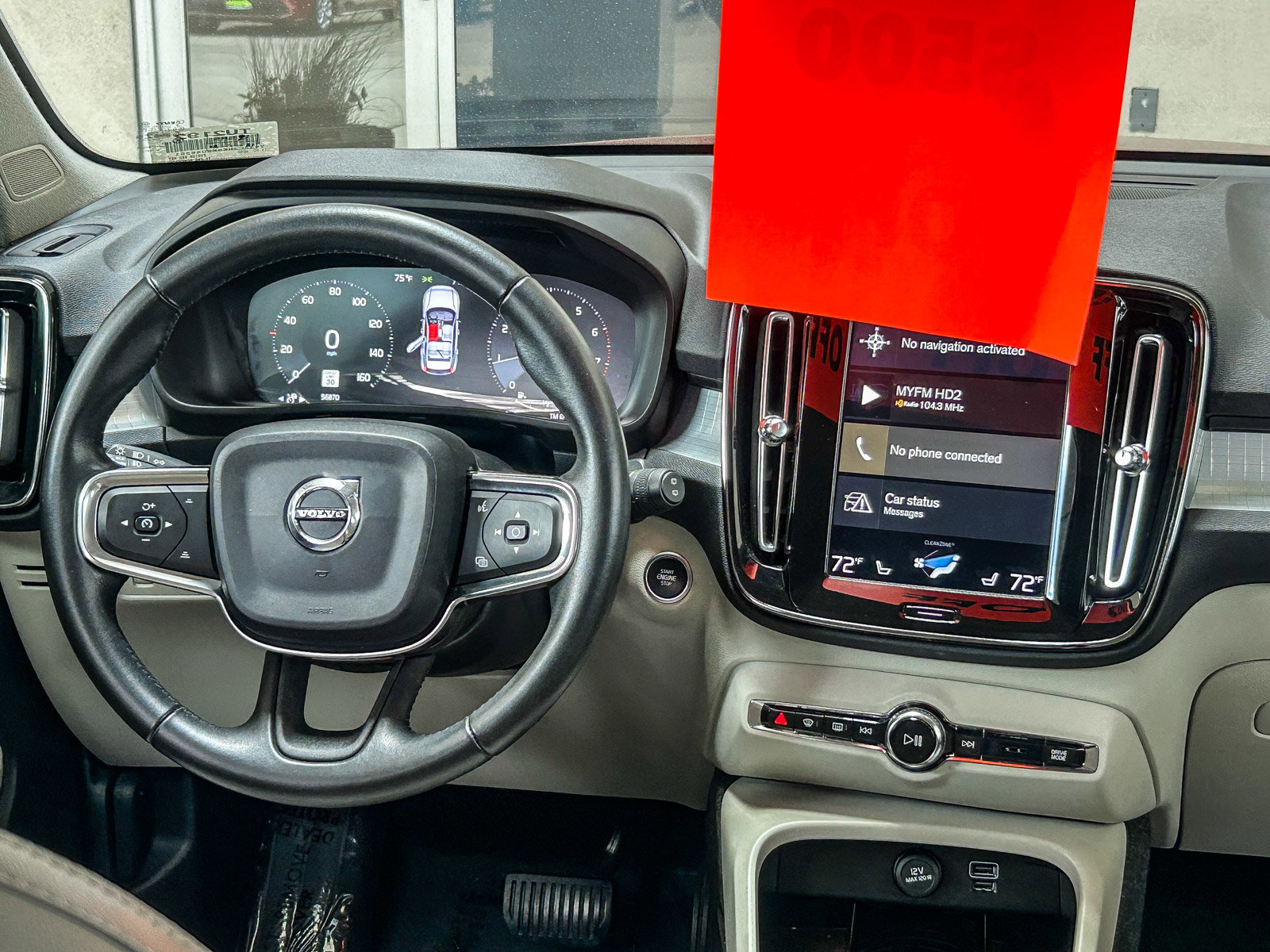 Used 2019 Volvo XC40 T4 Momentum FWD image 12