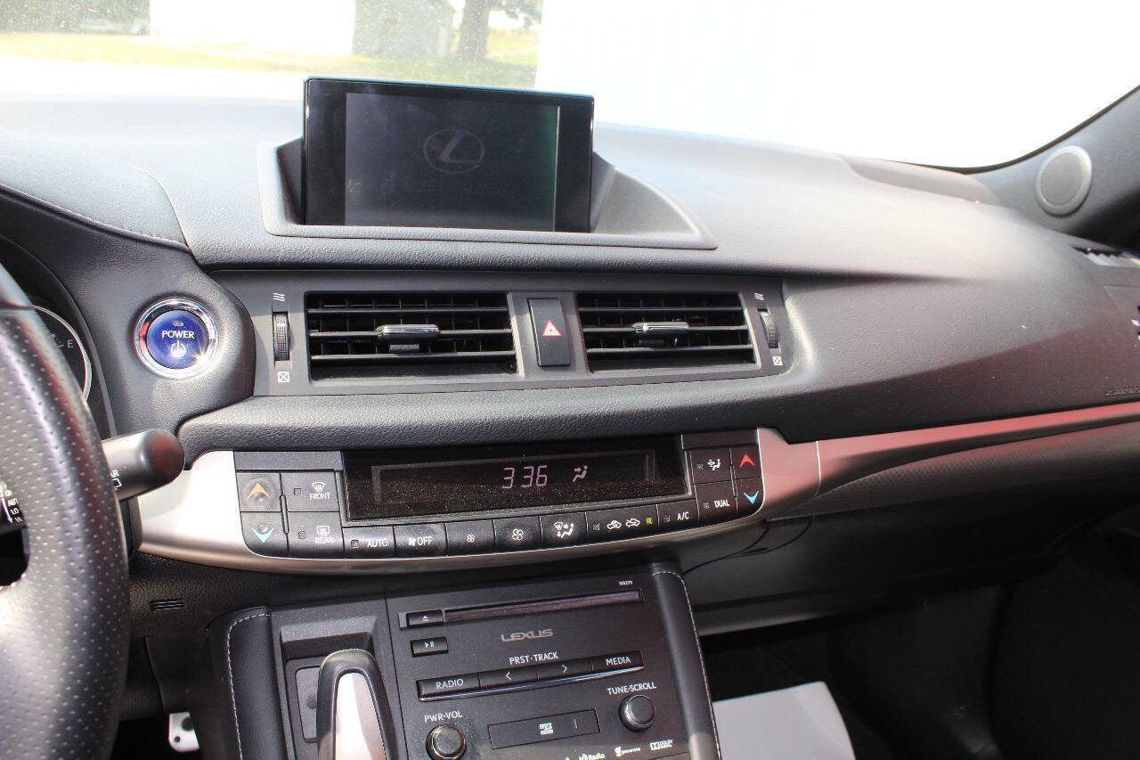 Used 2014 Lexus CT 200h image 11