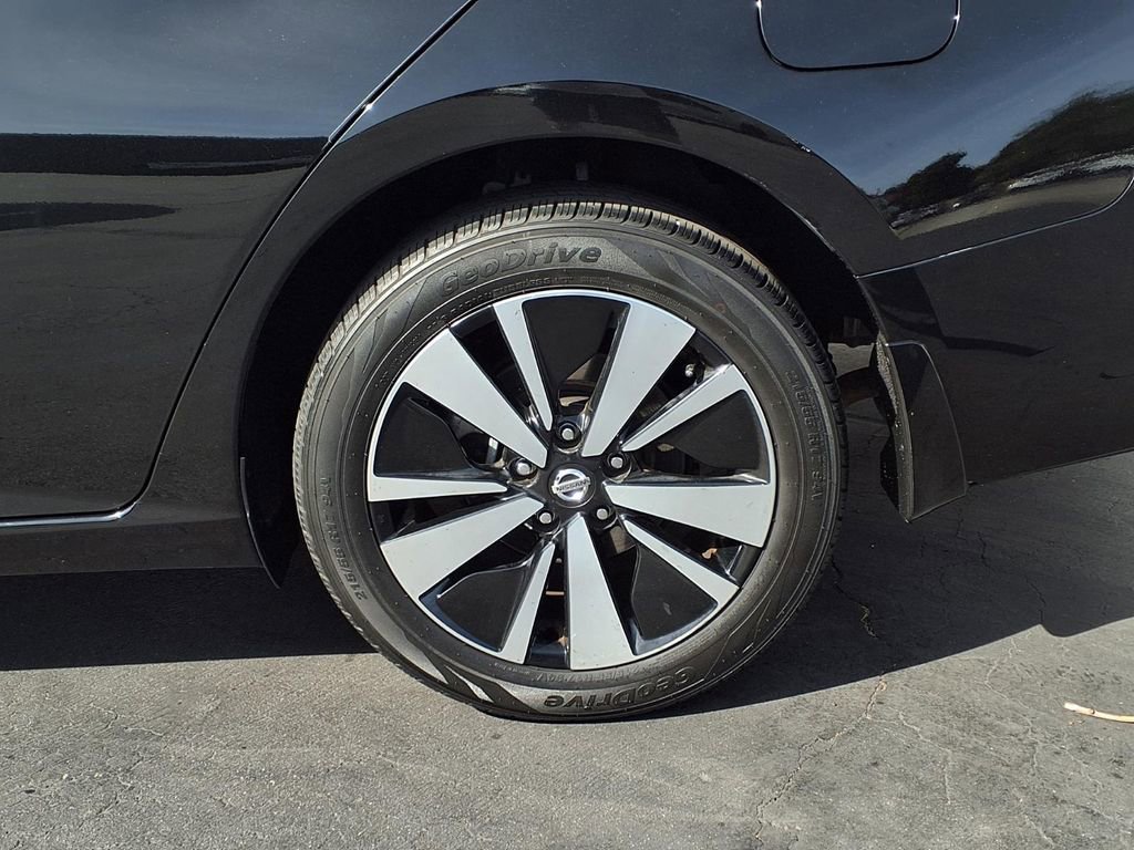 Used 2019 Nissan Altima 2.5 SV image 4