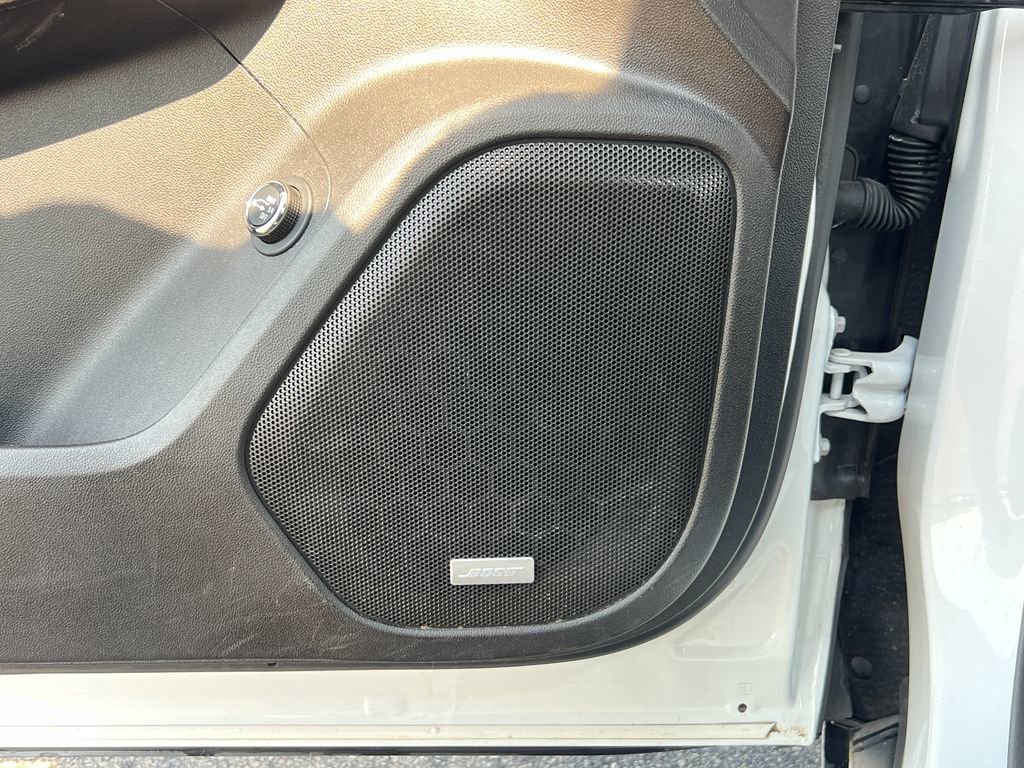 Used 2023 GMC Acadia SLT w/ LPO, Floor Liner Package image 14