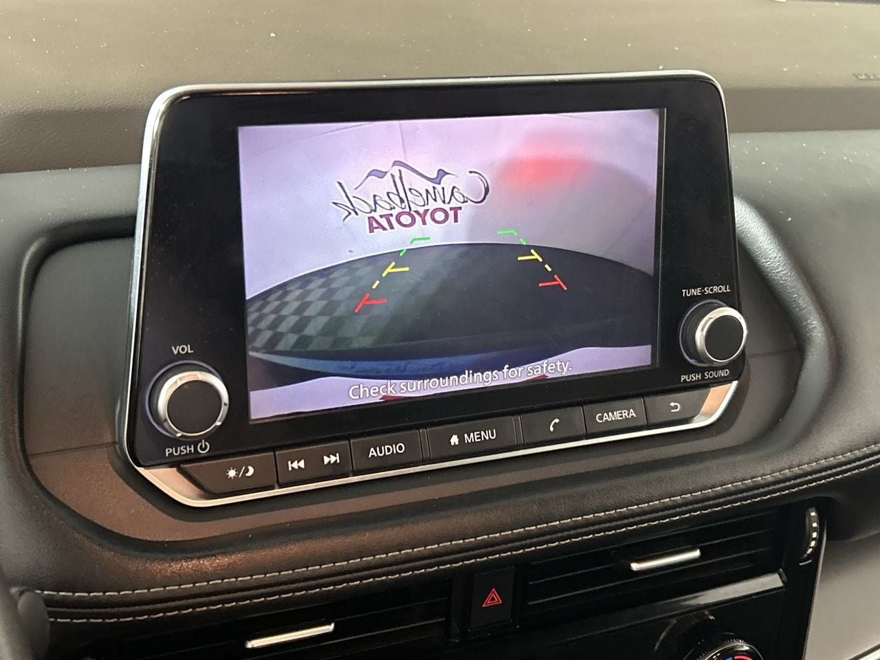Used 2022 Nissan Rogue SV AWD/4WD image 18