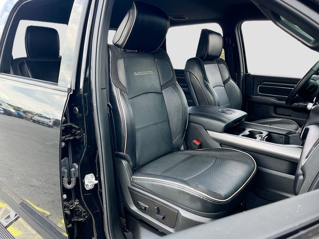 Used 2024 RAM 3500 Laramie w/ Night Edition image 28