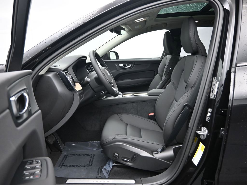 New 2026 Volvo XC60 B5 Plus w/ Protection Package Premier image 22