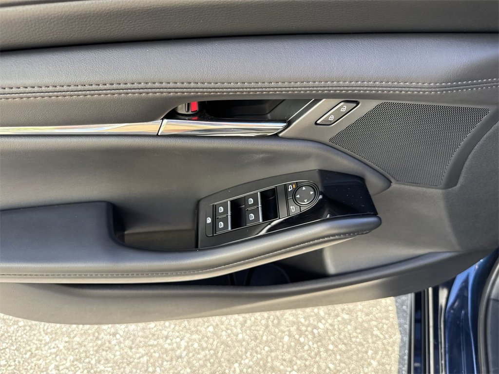 Used 2023 MAZDA MAZDA3 s image 40