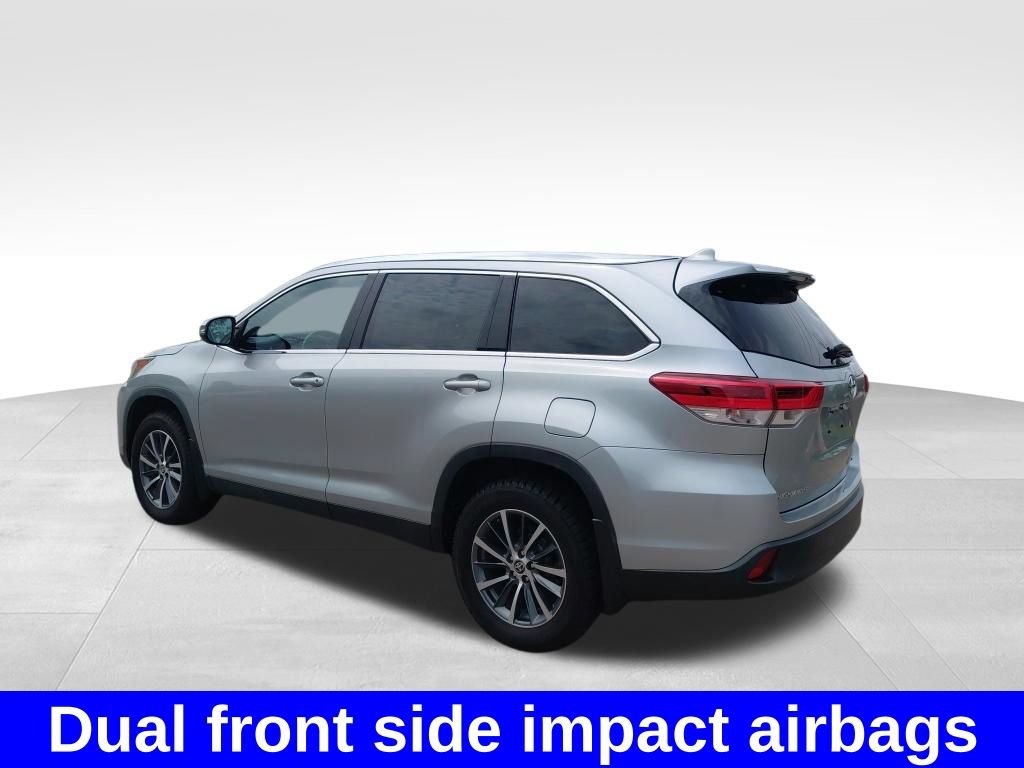 Used 2019 Toyota Highlander XLE AWD/4WD image 19