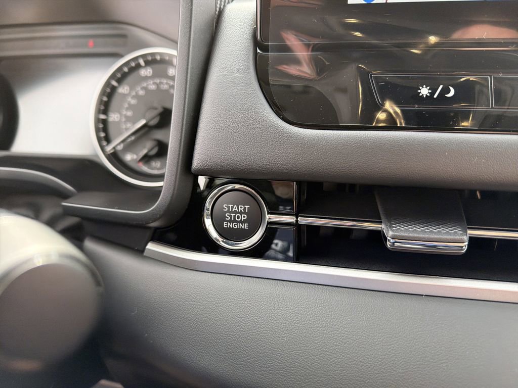 New 2026 Mitsubishi Outlander ES image 23