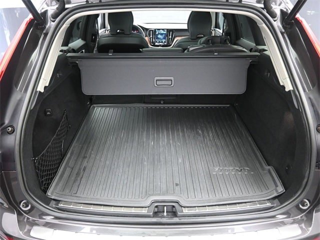 Certified 2023 Volvo XC60 B6 Ultimate w/ Protection Package Premier AWD/4WD image 24