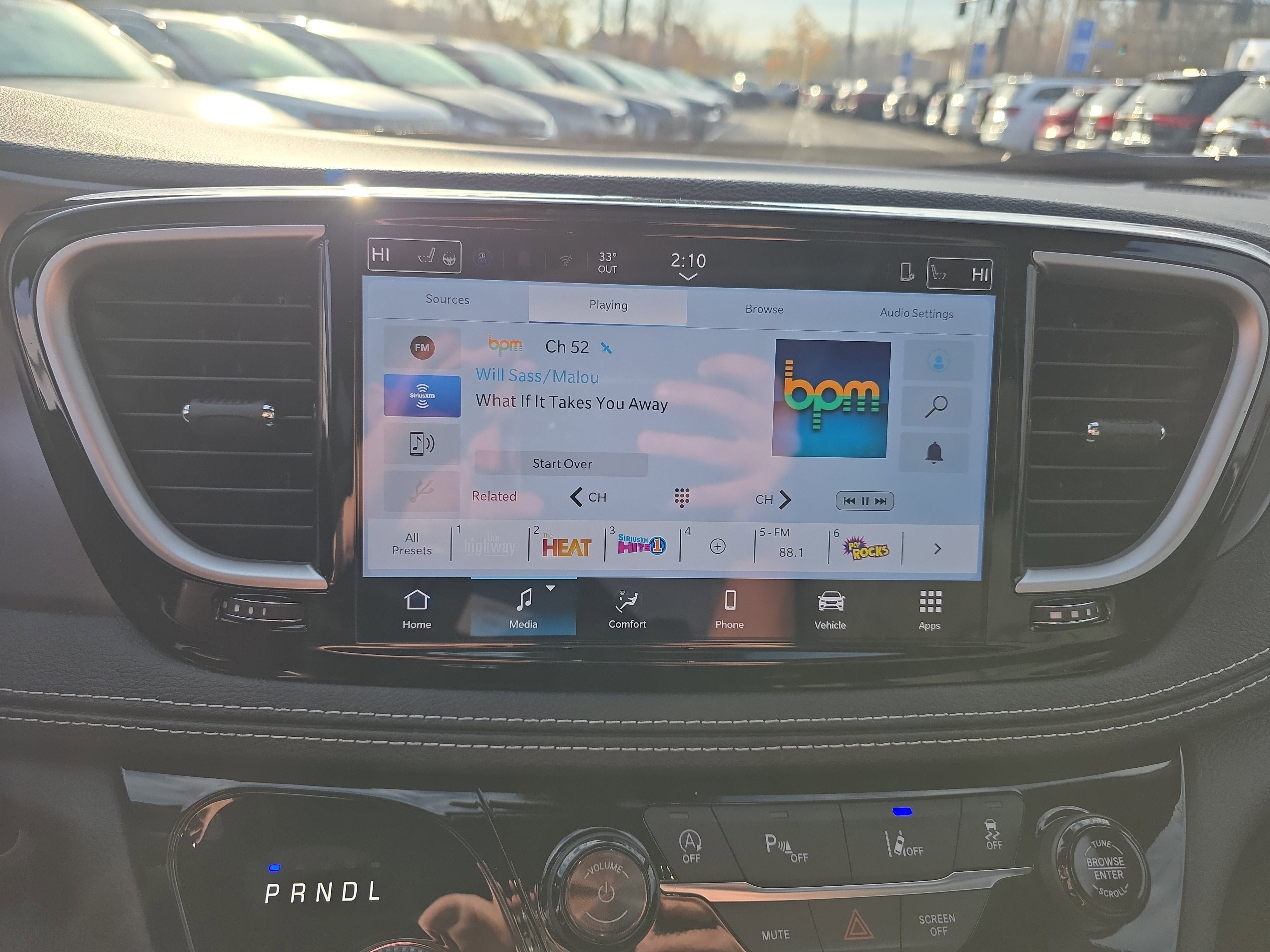 New 2026 Chrysler Pacifica Select image 6