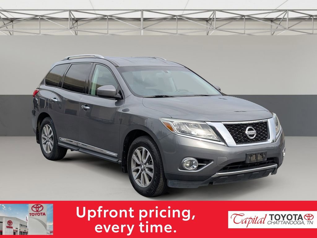 Used 2016 Nissan Pathfinder SL image 2