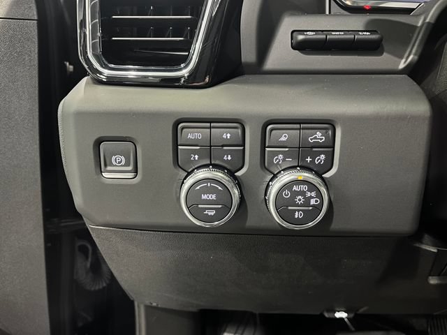 Used 2025 GMC Sierra 2500 Denali w/ Technology Package AWD/4WD image 25