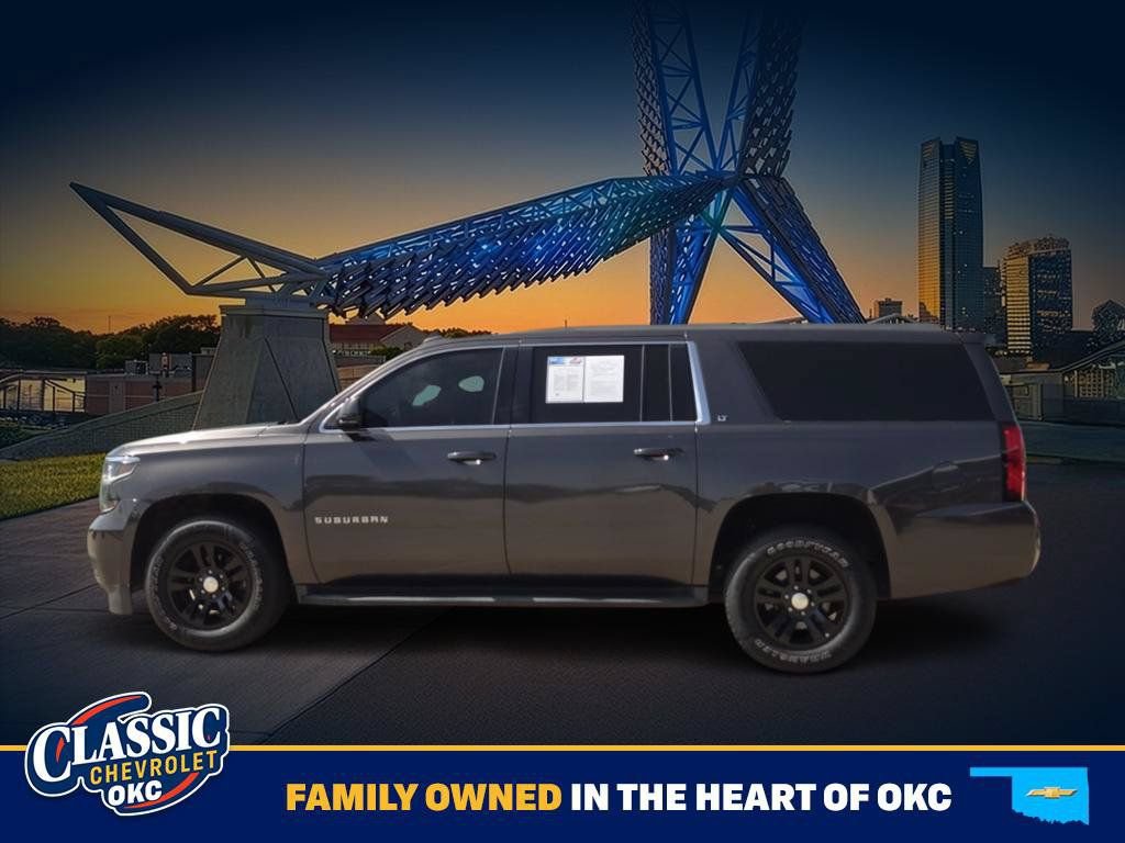 Used 2018 Chevrolet Suburban LT RWD image 4