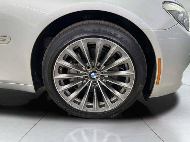 Used 2012 BMW 740Li RWD image 61