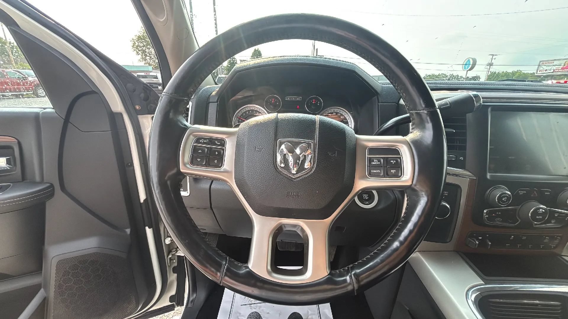 Used 2016 RAM 2500 Laramie w/ Snow Chief Group AWD/4WD image 23