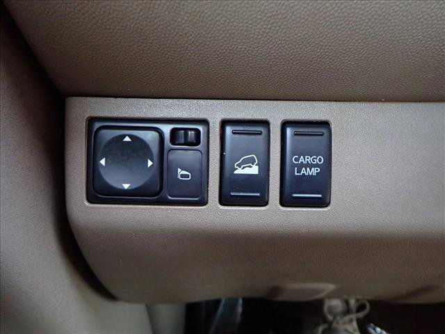 Used 2013 Nissan Frontier SV w/ SV Value Truck Pkg image 19