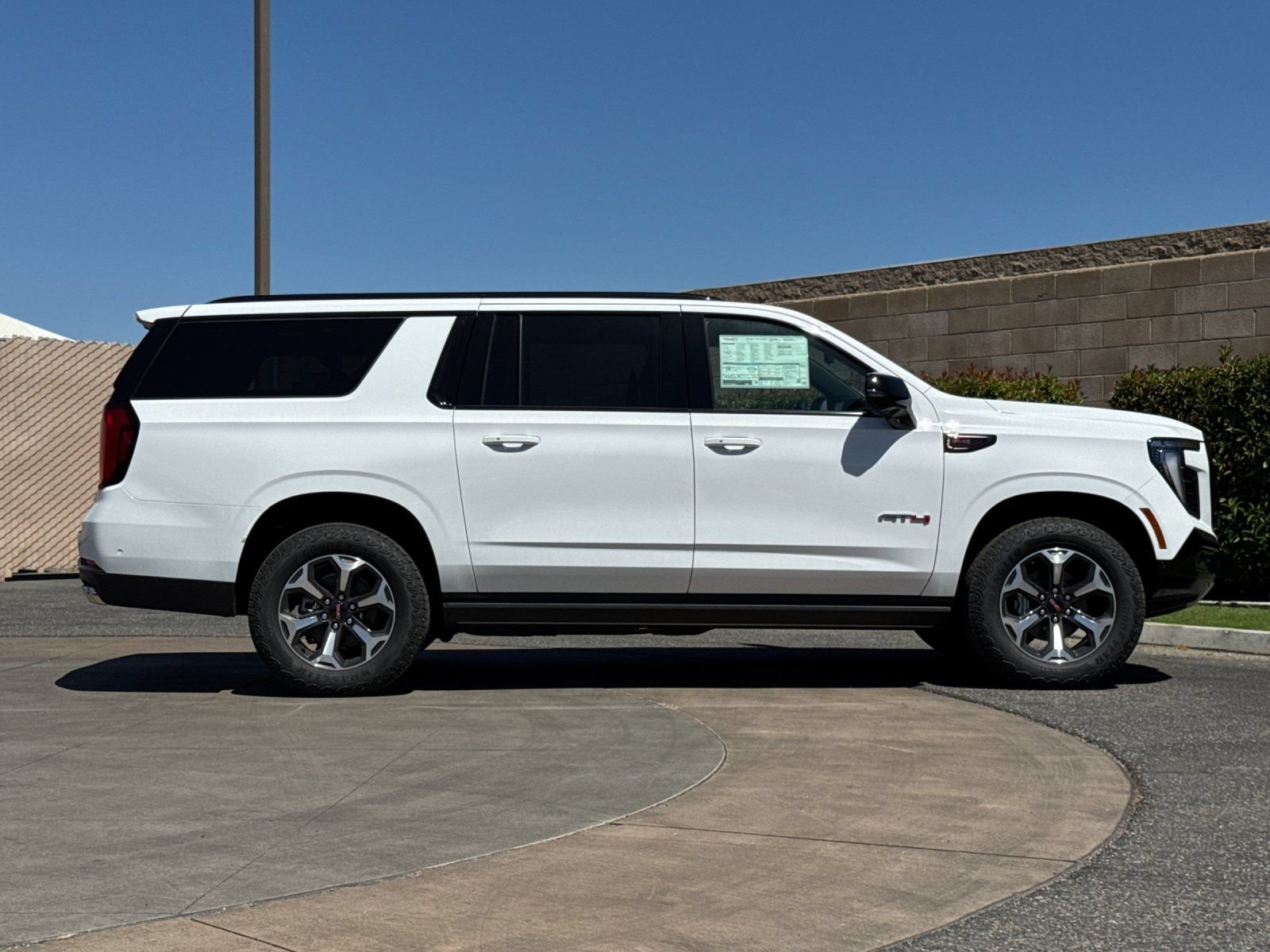 New 2026 GMC Yukon XL AT4 Ultimate AWD/4WD image 3