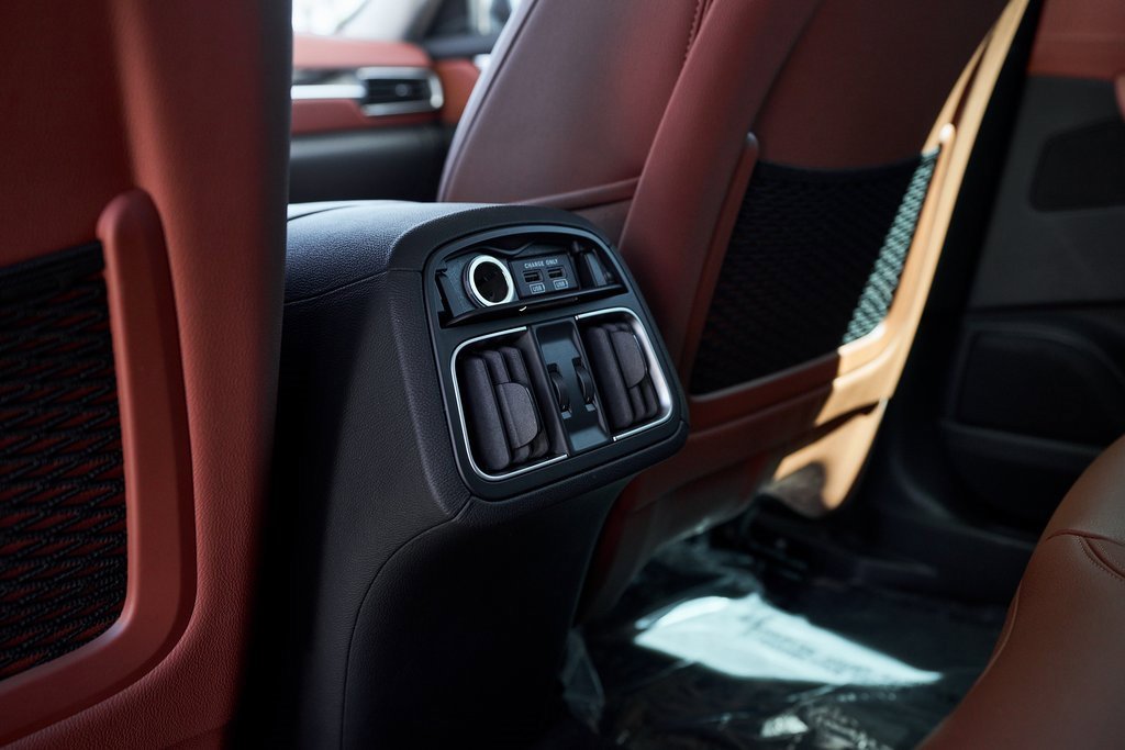 Used 2022 Maserati Levante GT image 31