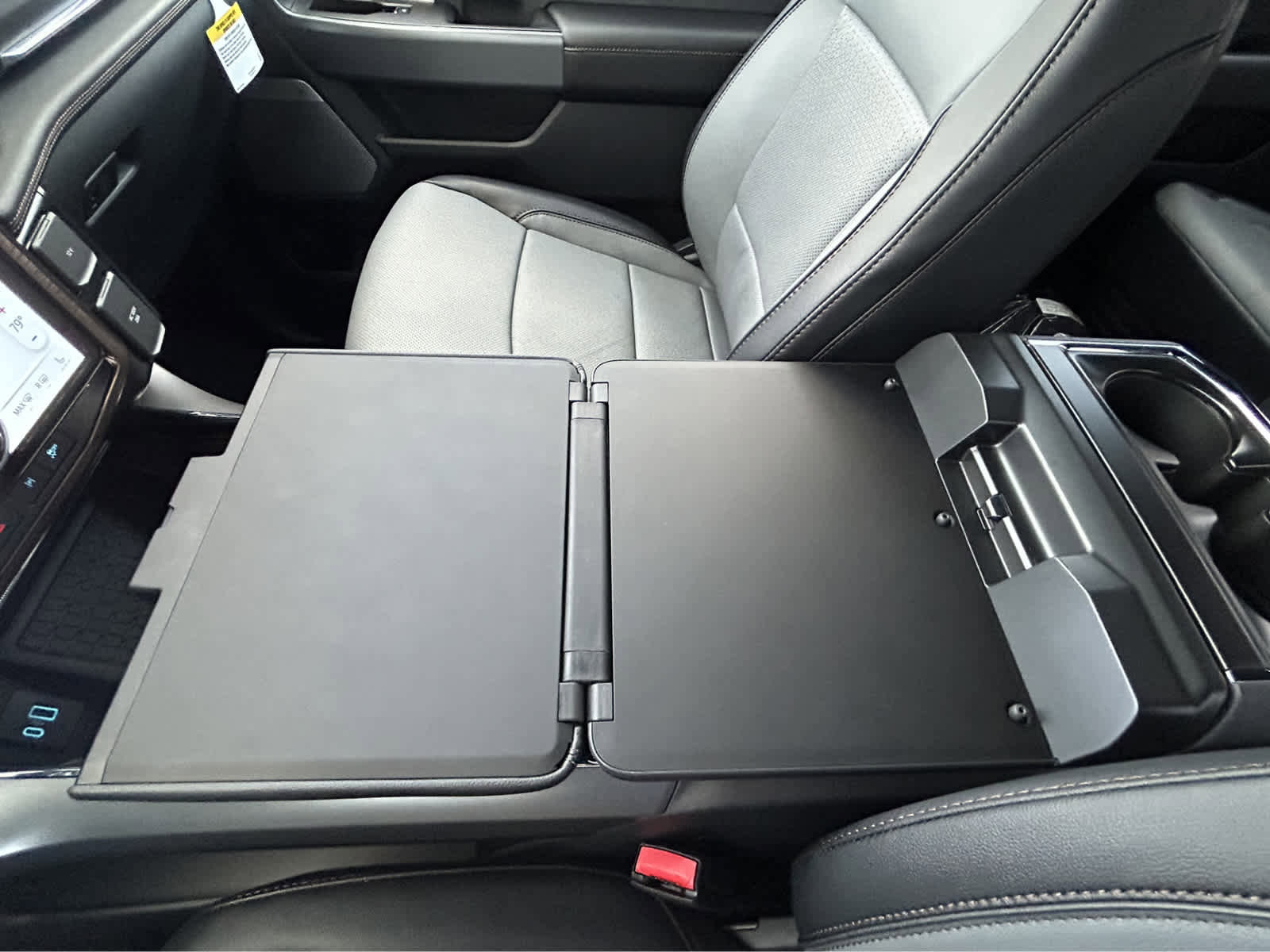 New 2023 Ford F150 Lightning Lariat image 74