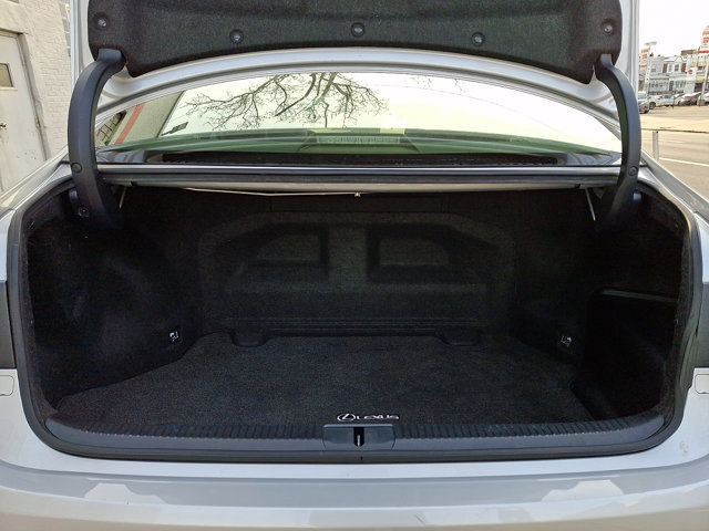 Used 2016 Lexus ES 300h image 33