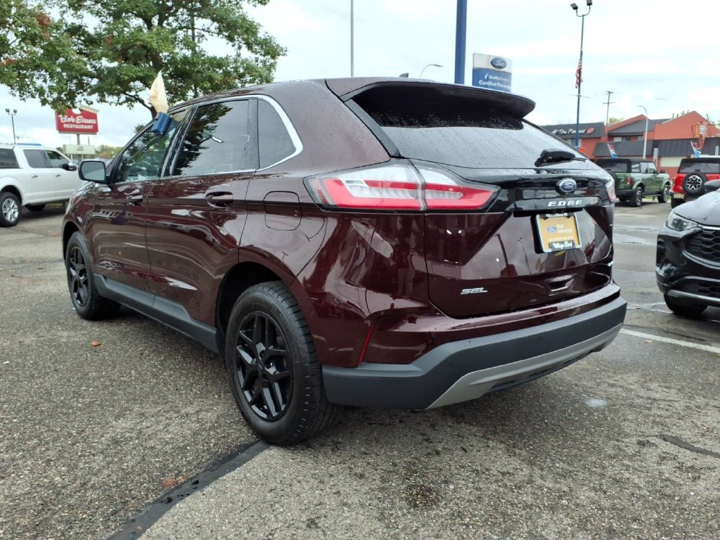 Certified 2024 Ford Edge SEL w/ Convenience Package AWD/4WD image 8