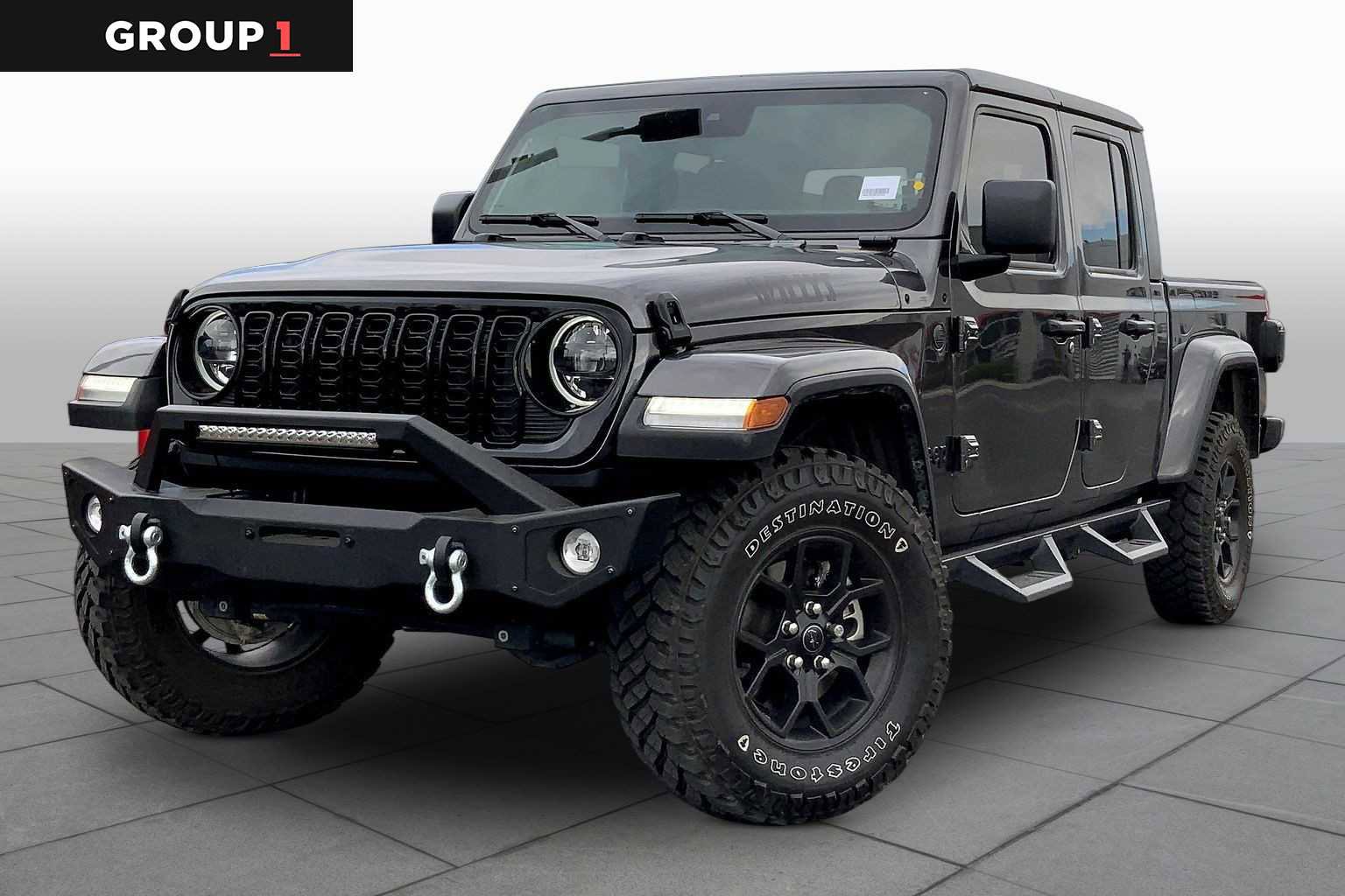 Used 2024 Jeep Gladiator Sport image 1