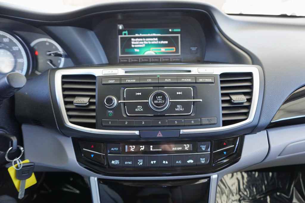 Used 2017 Honda Accord LX image 12