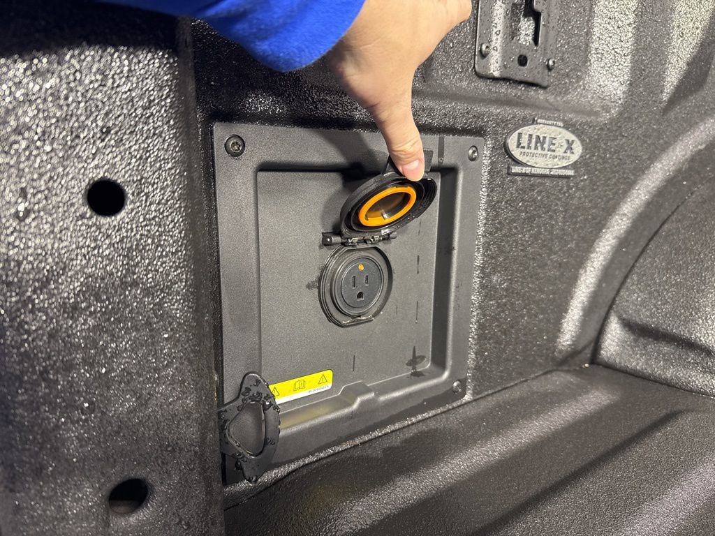 Used 2022 Ford F150 Raptor w/ Raptor 37 Performance Package image 36