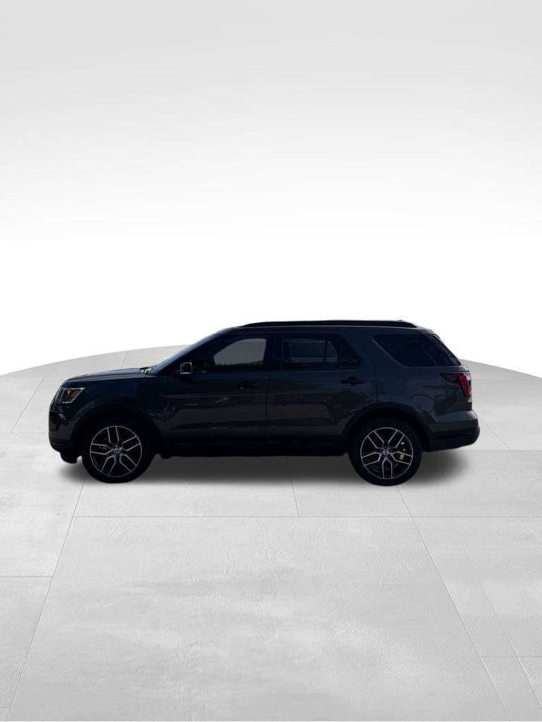 Used 2018 Ford Explorer Sport w/ Equipment Group 401A AWD/4WD image 8