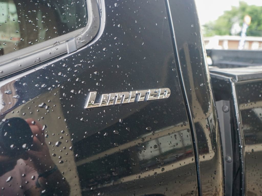 Used 2020 Toyota Tacoma Limited image 3