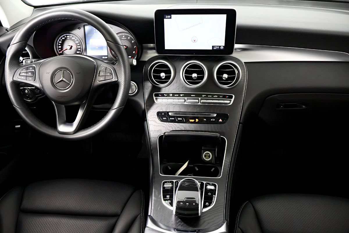 Used 2017 Mercedes-Benz GLC 300 4MATIC Coupe image 25