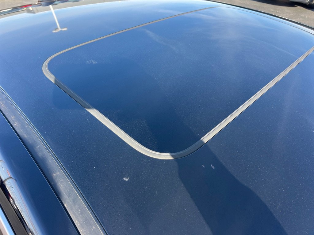 Used 2018 Honda Civic EX-L image 9